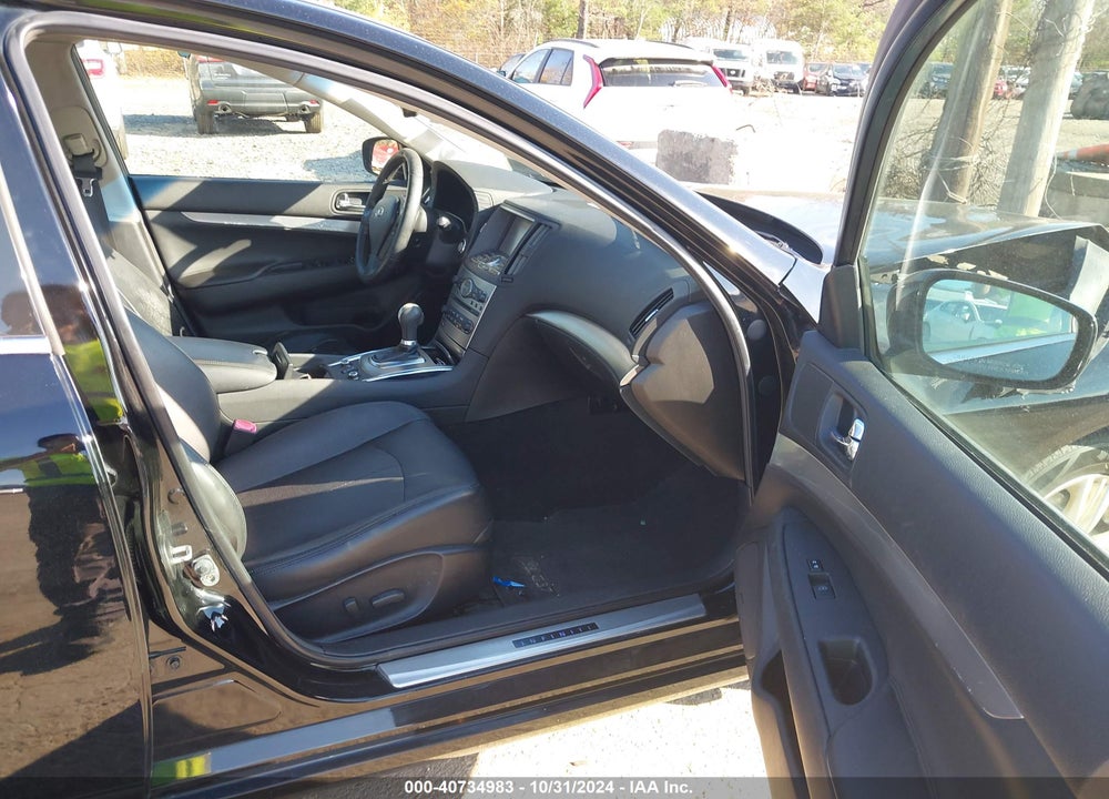 2013 INFINITI G37X VIN: JN1CV6AR8DM768132