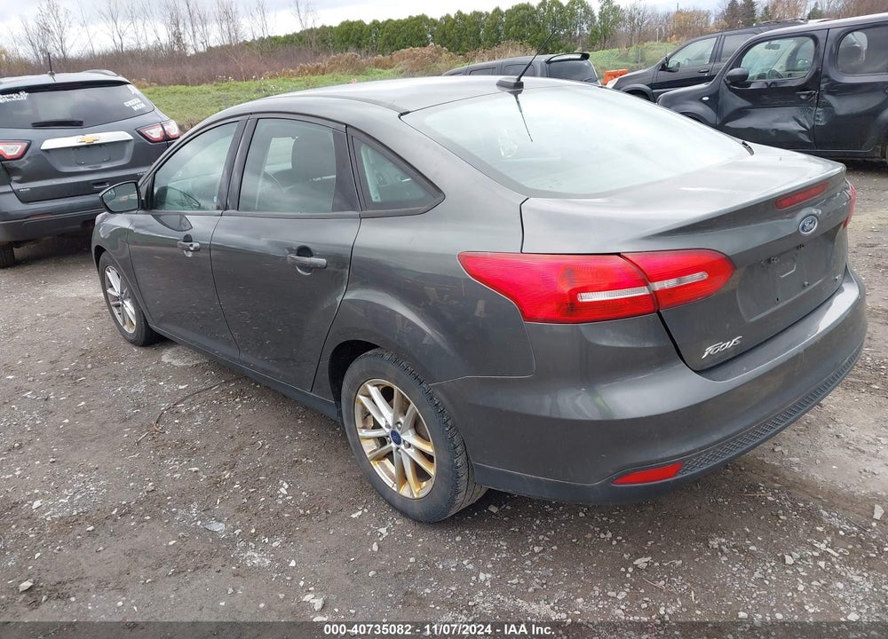 2018 FORD FOCUS SE VIN: 1FADP3F27JL262353