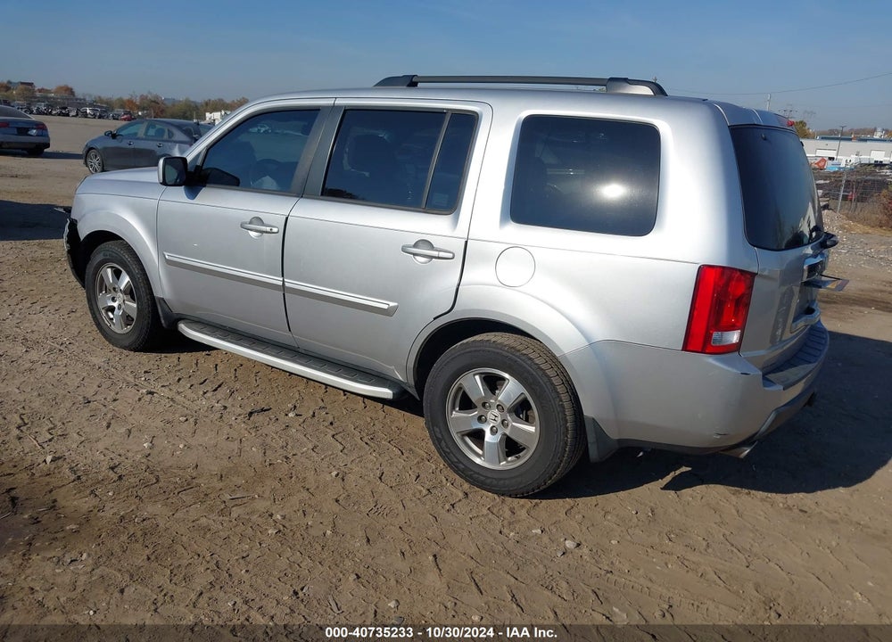 2011 HONDA PILOT EX-L VIN: 5FNYF4H76BB101543