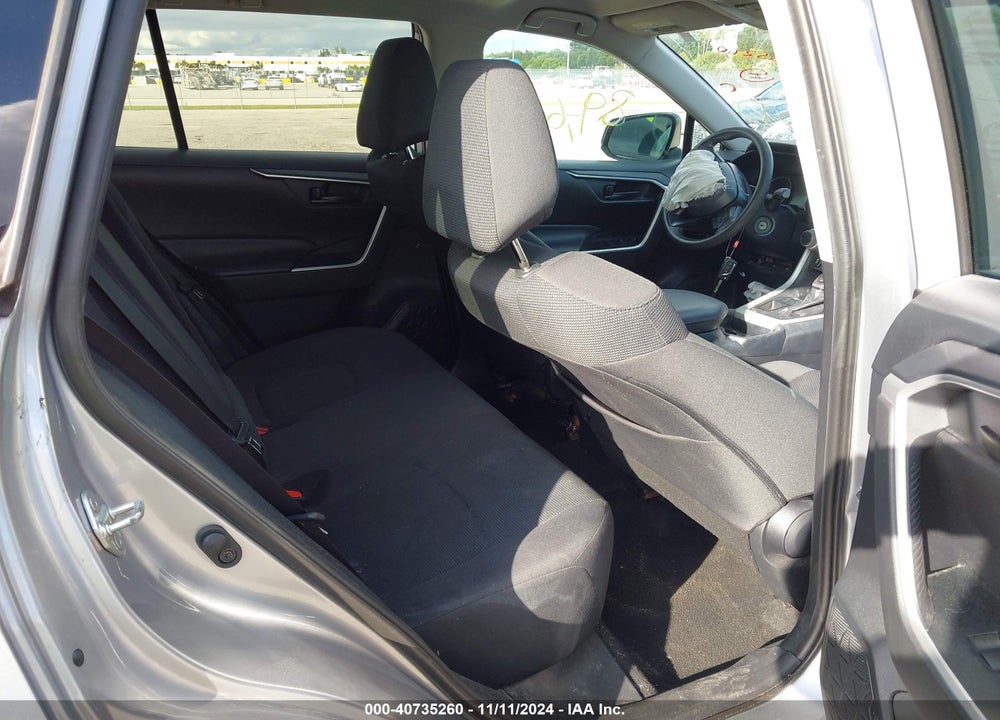 2020 TOYOTA RAV4 LE VIN: 2T3H1RFV0LC037820