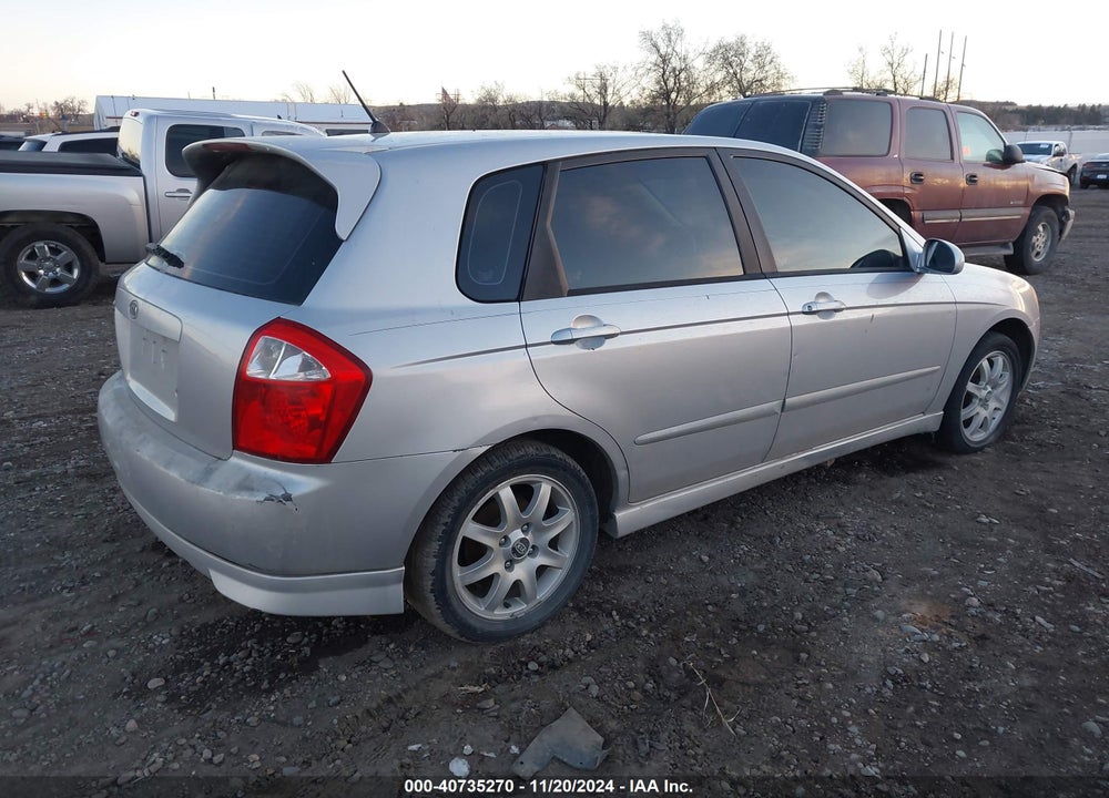 2005 KIA SPECTRA5 VIN: KNAFE161255110086