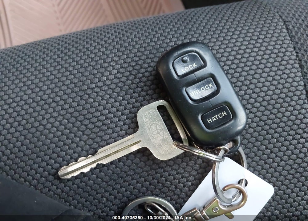 2004 TOYOTA MATRIX XRS VIN: 2T1KY38E64C308787