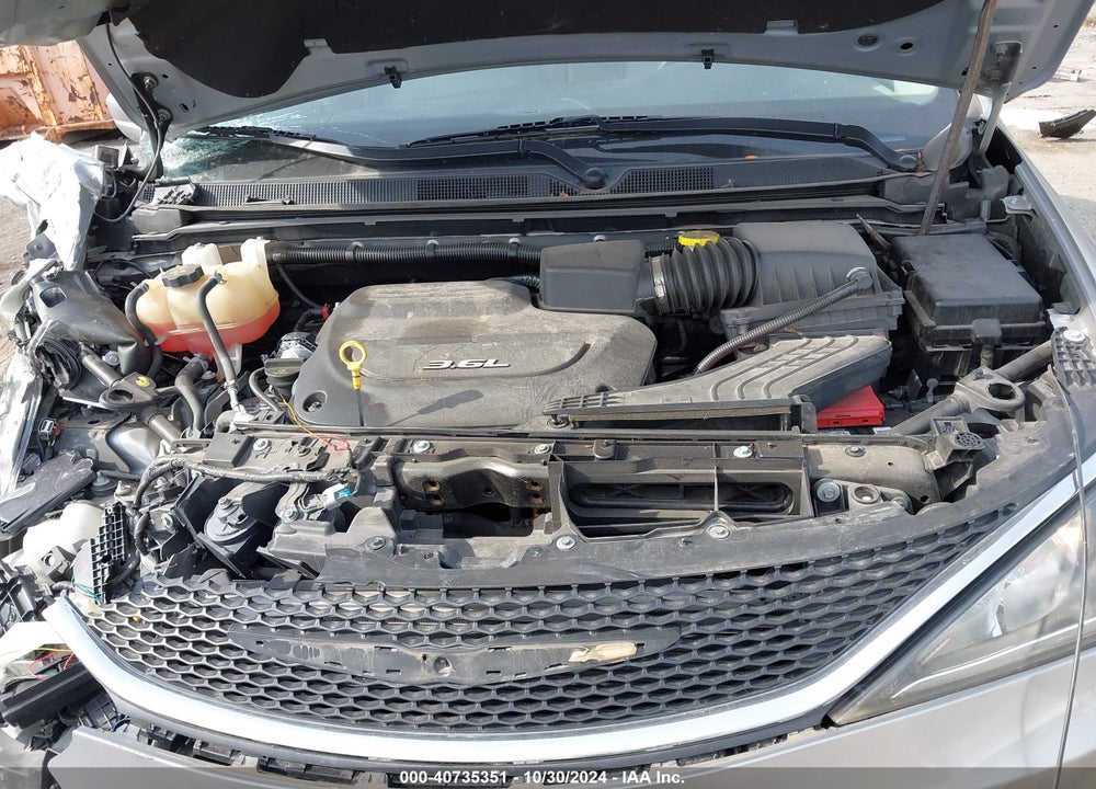 2017 CHRYSLER PACIFICA TOURING L VIN: 2C4RC1BG5HR741423