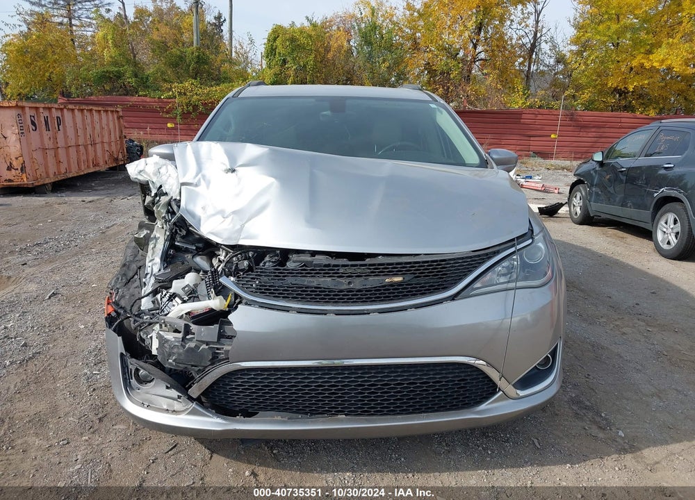 2017 CHRYSLER PACIFICA TOURING L VIN: 2C4RC1BG5HR741423