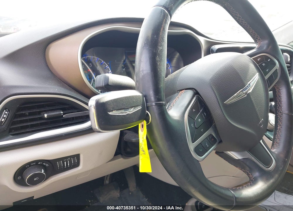 2017 CHRYSLER PACIFICA TOURING L VIN: 2C4RC1BG5HR741423