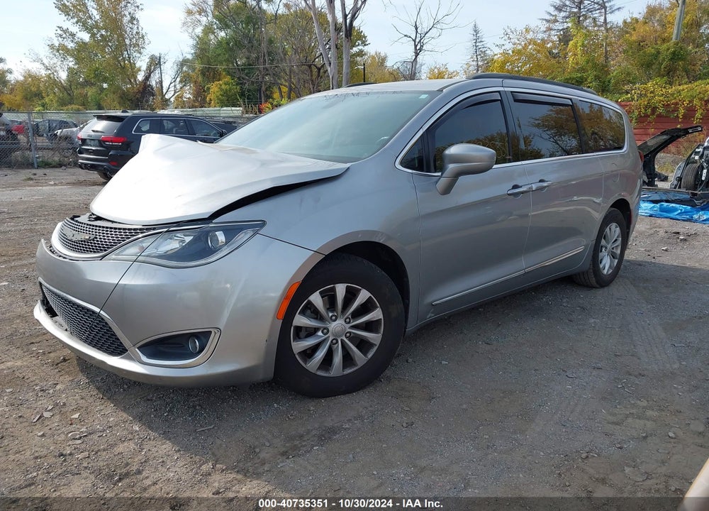 2017 CHRYSLER PACIFICA TOURING L VIN: 2C4RC1BG5HR741423
