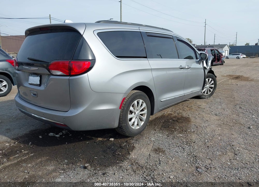 2017 CHRYSLER PACIFICA TOURING L VIN: 2C4RC1BG5HR741423