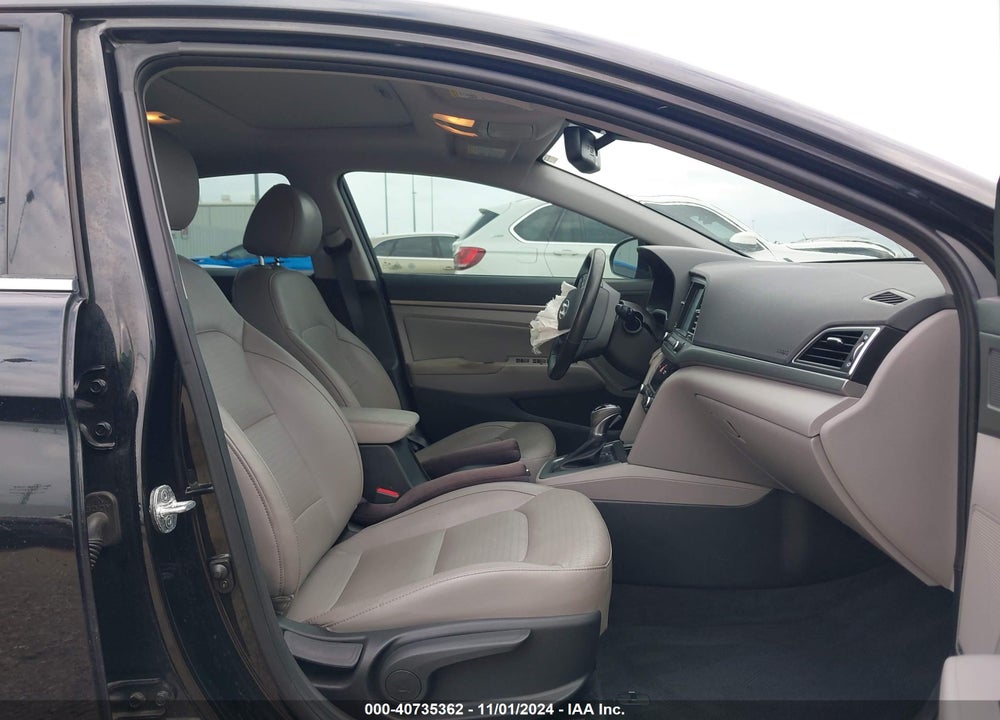 2017 HYUNDAI ELANTRA LIMITED VIN: 5NPD84LF3HH188108