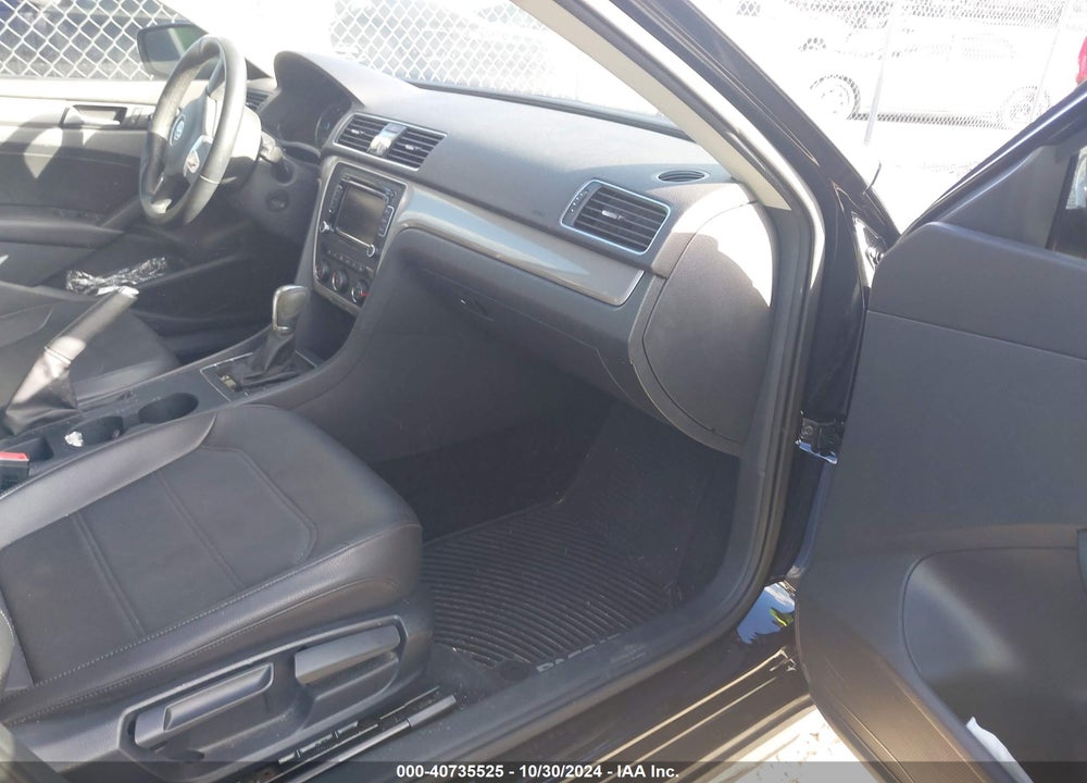 2015 VOLKSWAGEN PASSAT 1.8T LIMITED EDITION VIN: 1VWAS7A32FC107068