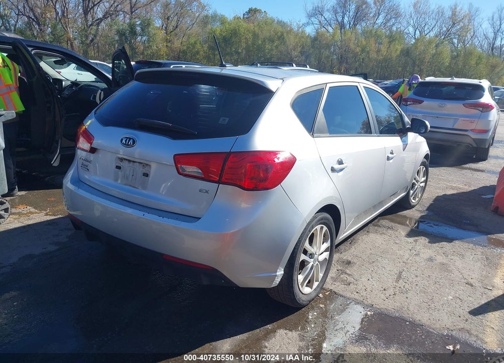 2011 KIA FORTE EX VIN: KNAFU5A24B5364226