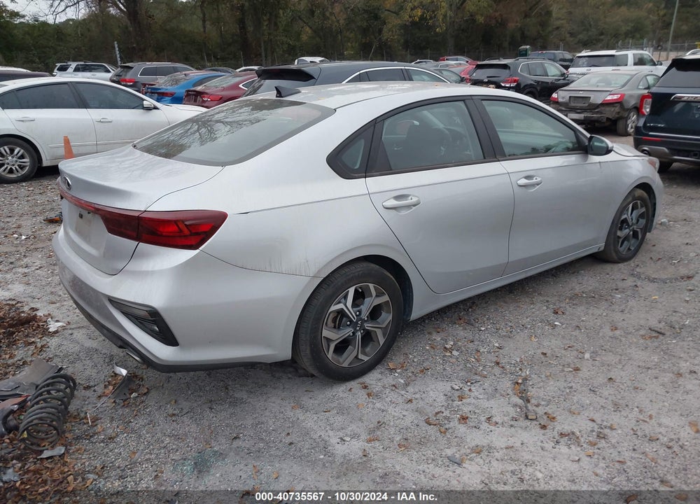 2021 KIA FORTE LXS VIN: 3KPF24AD2ME415640