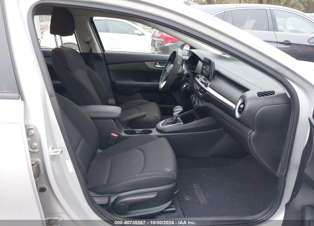2021 KIA FORTE LXS VIN: 3KPF24AD2ME415640