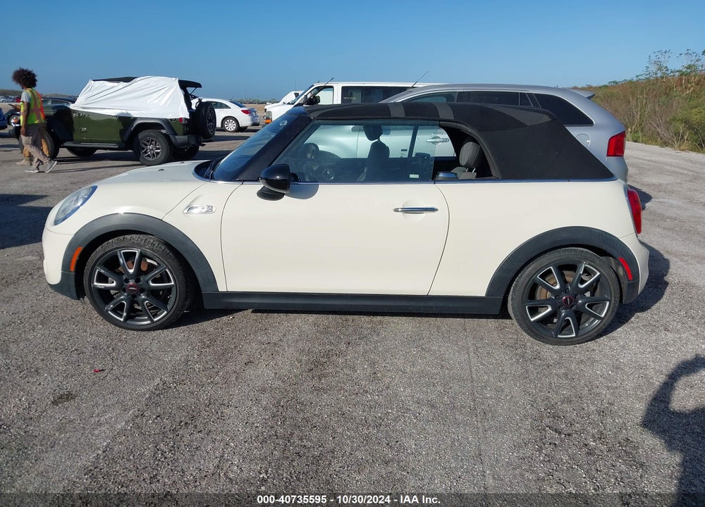 2017 MINI CONVERTIBLE COOPER S VIN: WMWWG9C34H3C81830