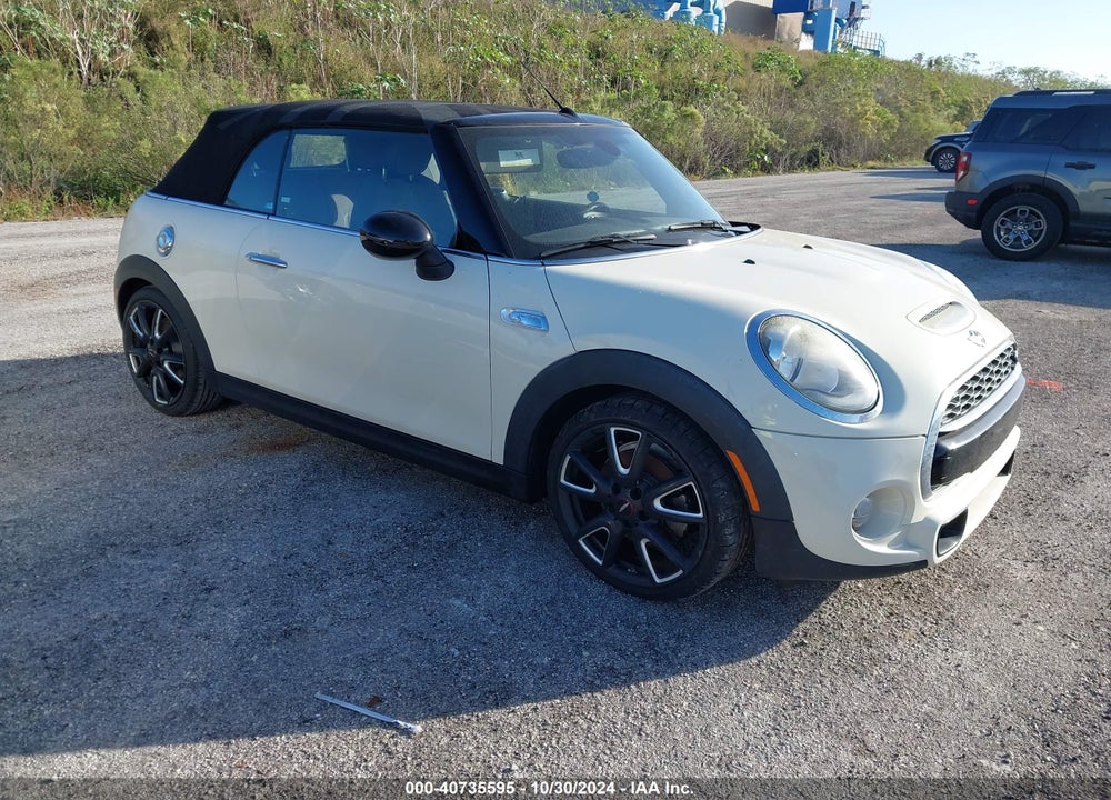 2017 MINI CONVERTIBLE COOPER S VIN: WMWWG9C34H3C81830