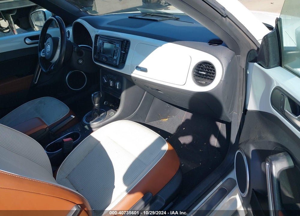 2015 VOLKSWAGEN BEETLE 1.8T CLASSIC VIN: 3VW517AT5FM810165