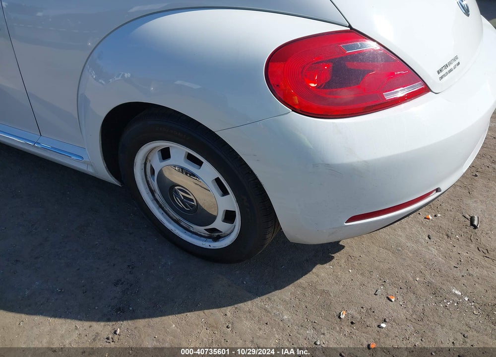 2015 VOLKSWAGEN BEETLE 1.8T CLASSIC VIN: 3VW517AT5FM810165