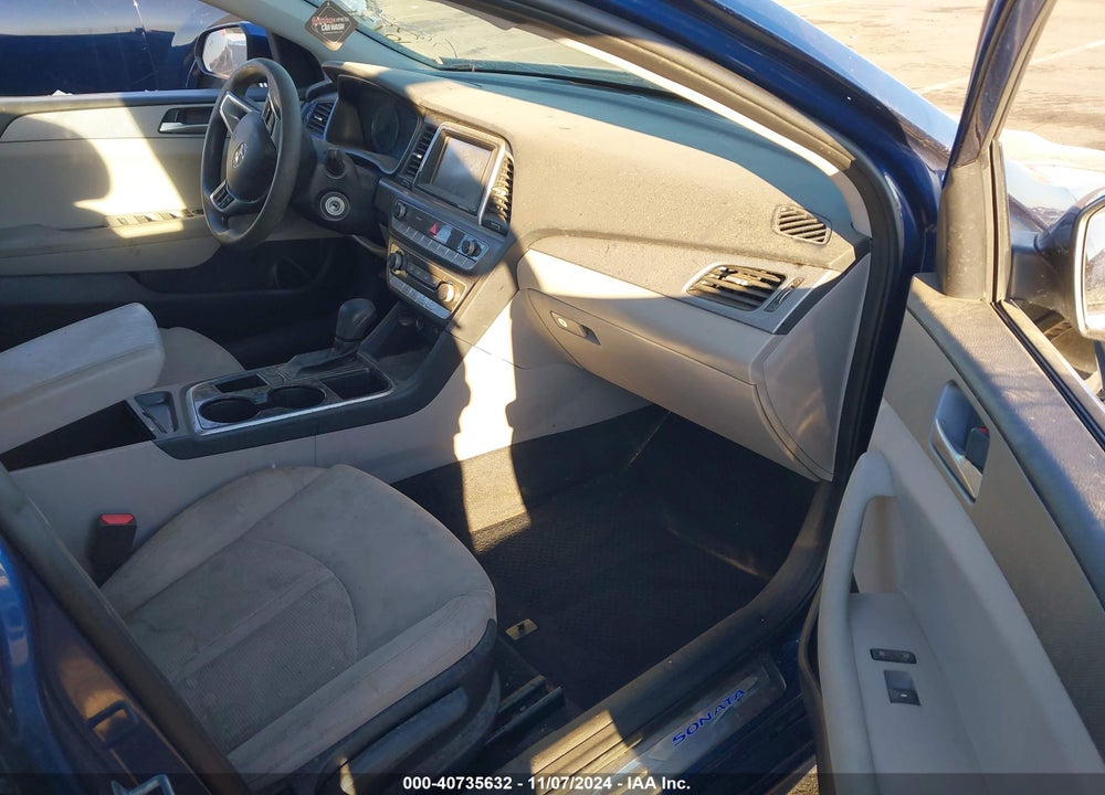 2019 HYUNDAI SONATA VIN: 5NPE24AF2KH769406
