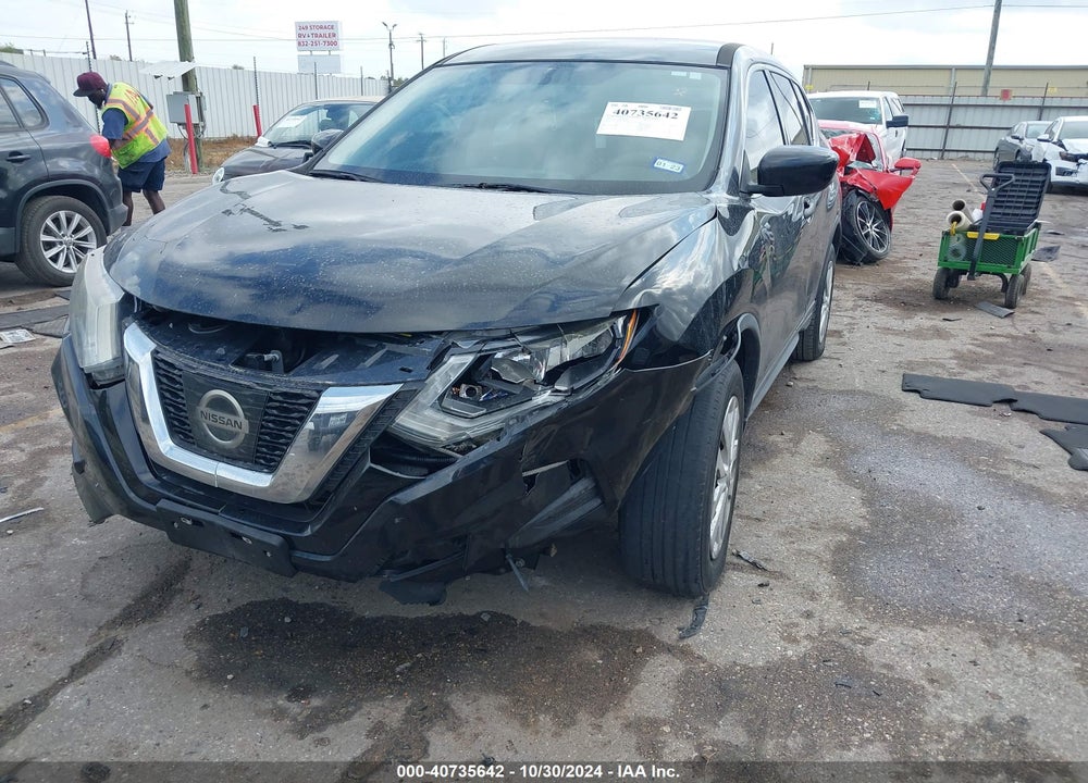 2017 NISSAN ROGUE S VIN: 5N1AT2MT0HC886306