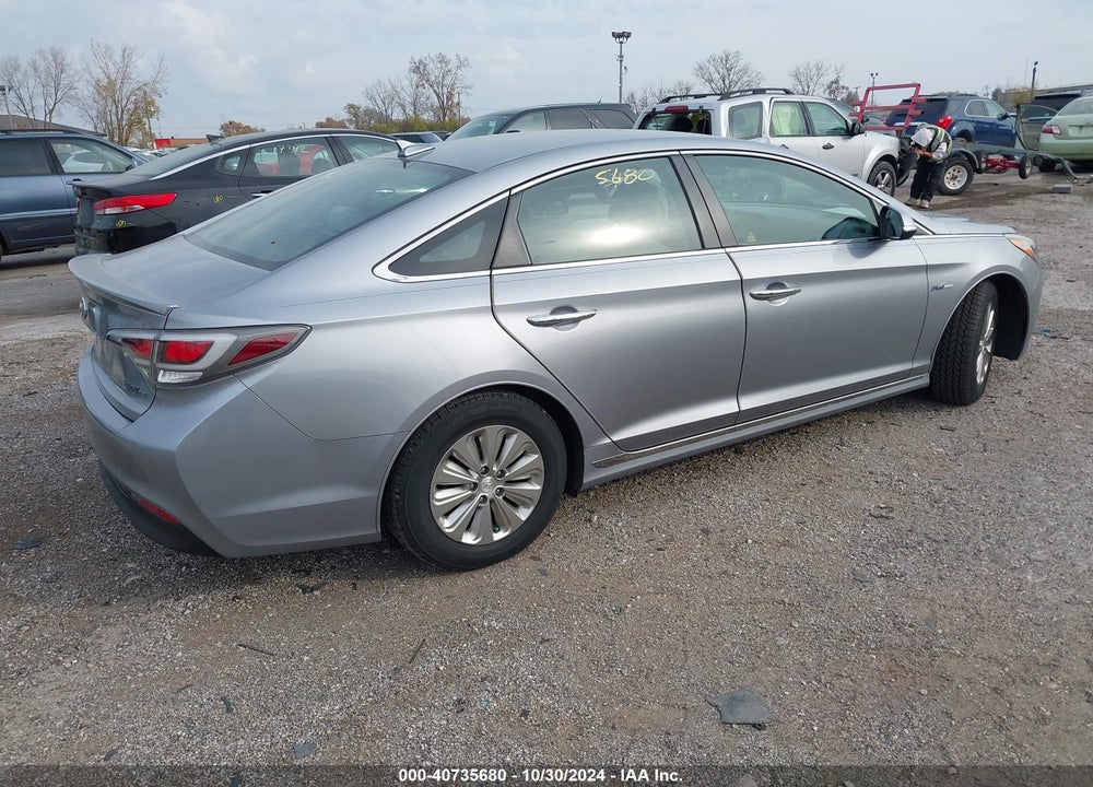 2016 HYUNDAI SONATA HYBRID SE VIN: KMHE24L14GA024734