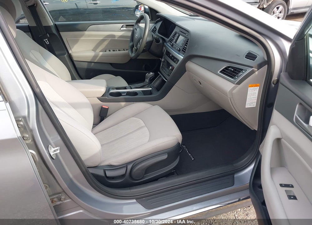 2016 HYUNDAI SONATA HYBRID SE VIN: KMHE24L14GA024734