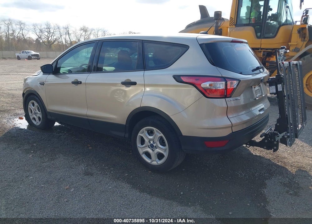 2018 FORD ESCAPE S VIN: 1FMCU0F7XJUB55554