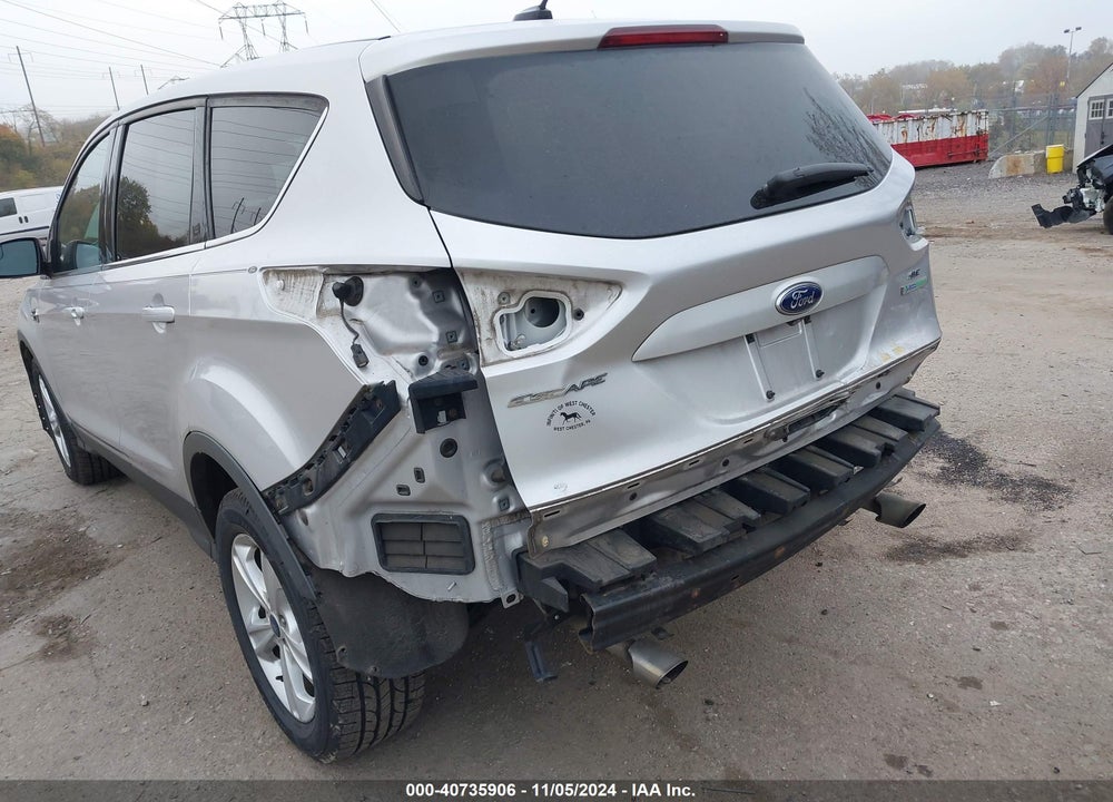 2015 FORD ESCAPE SE VIN: 1FMCU0G98FUB32569