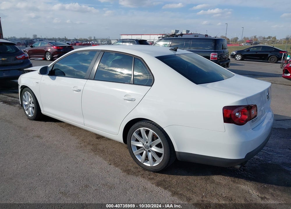 2010 VOLKSWAGEN JETTA WOLFSBURG EDITION VIN: 3VWRA7AJXAM043311