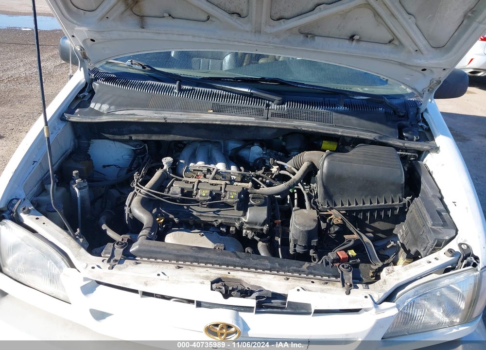 2000 TOYOTA SIENNA XLE VIN: 4T3ZF13C1YU295473