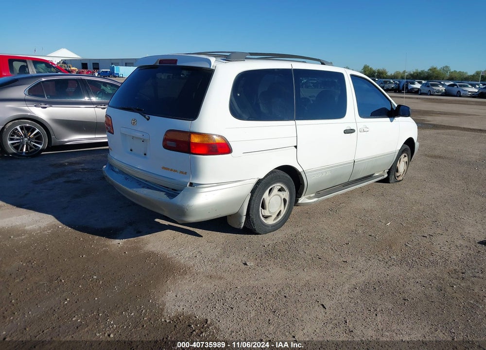 2000 TOYOTA SIENNA XLE VIN: 4T3ZF13C1YU295473