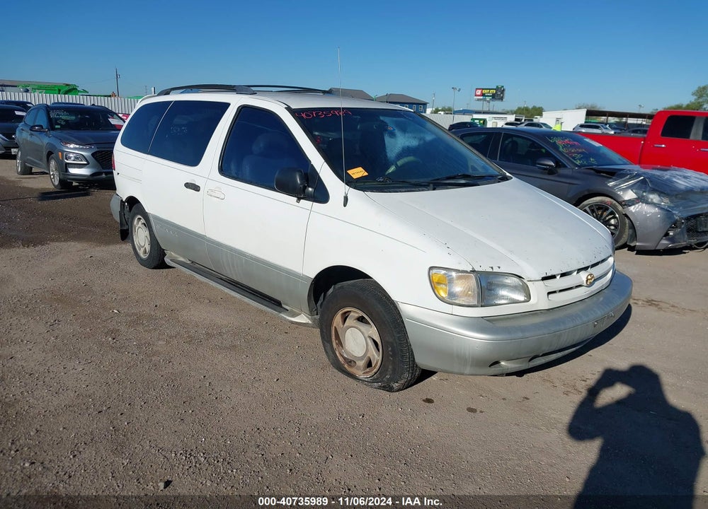 2000 TOYOTA SIENNA XLE VIN: 4T3ZF13C1YU295473