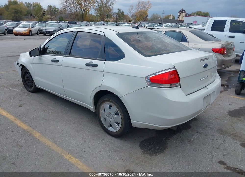 2011 FORD FOCUS VIN: 1FAHP3EN8BW179902