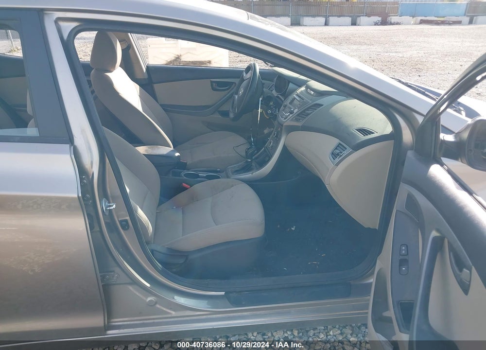 2014 HYUNDAI ELANTRA SE VIN: 5NPDH4AE5EH530602