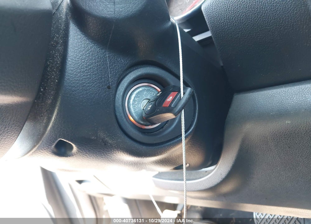2013 NISSAN ROGUE S VIN: JN8AS5MT0DW500425