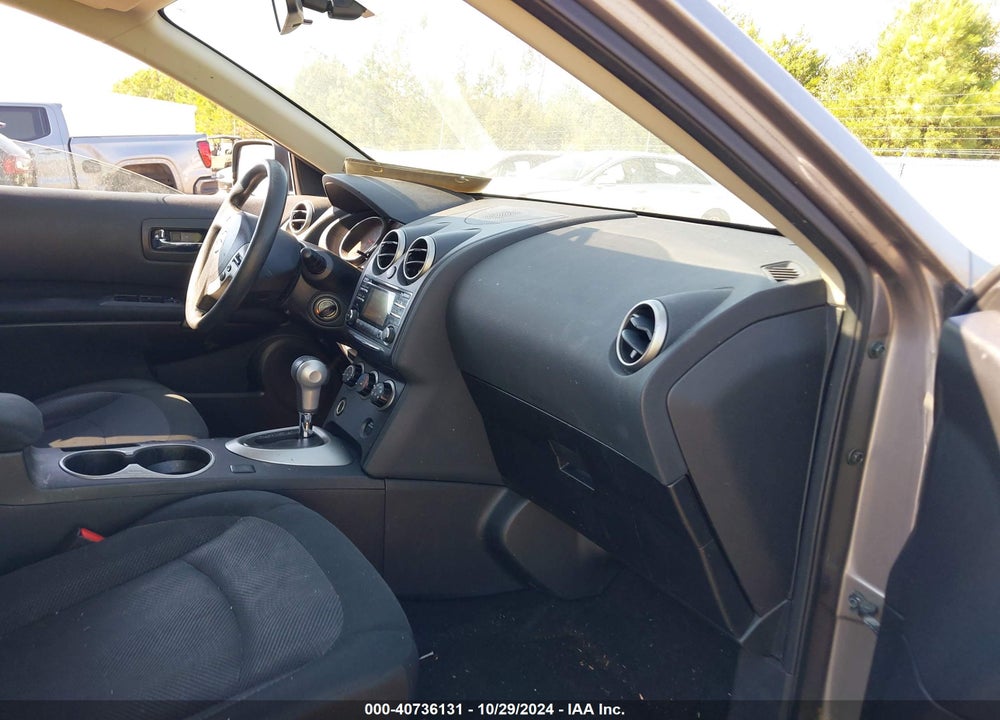 2013 NISSAN ROGUE S VIN: JN8AS5MT0DW500425