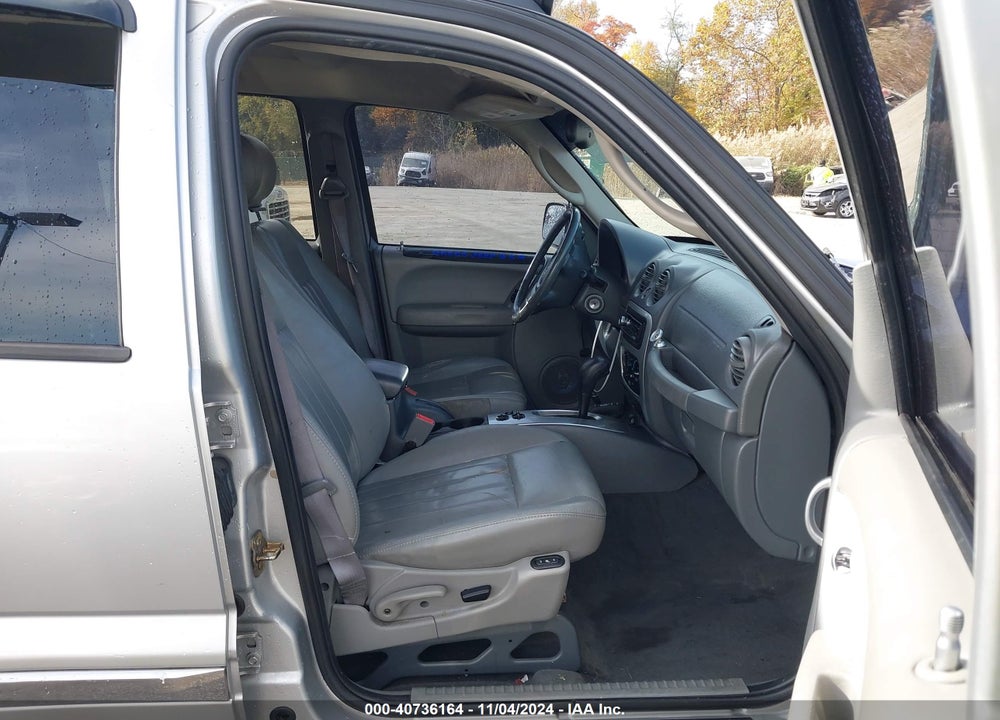 2005 JEEP LIBERTY LIMITED EDITION VIN: 1J4GL58K15W693541
