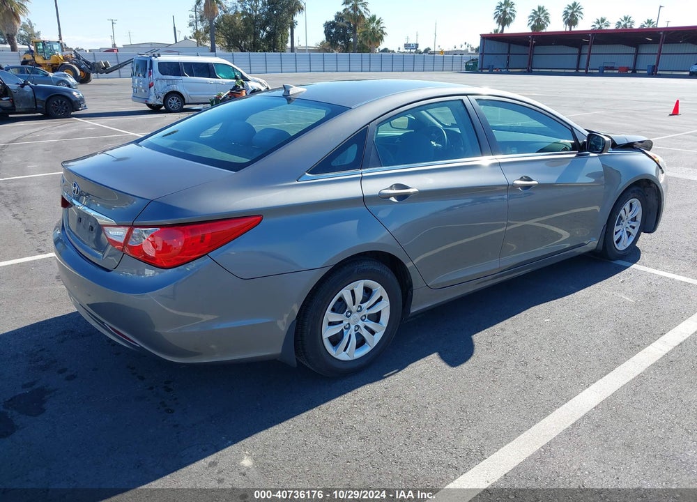 2013 HYUNDAI SONATA GLS VIN: 5NPEB4AC0DH579161