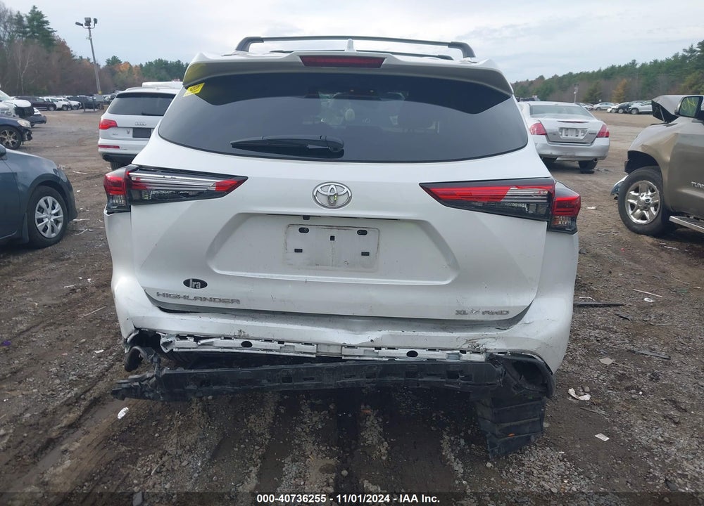 2023 TOYOTA HIGHLANDER XLE VIN: 5TDKDRBH8PS507644