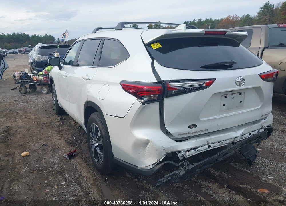 2023 TOYOTA HIGHLANDER XLE VIN: 5TDKDRBH8PS507644