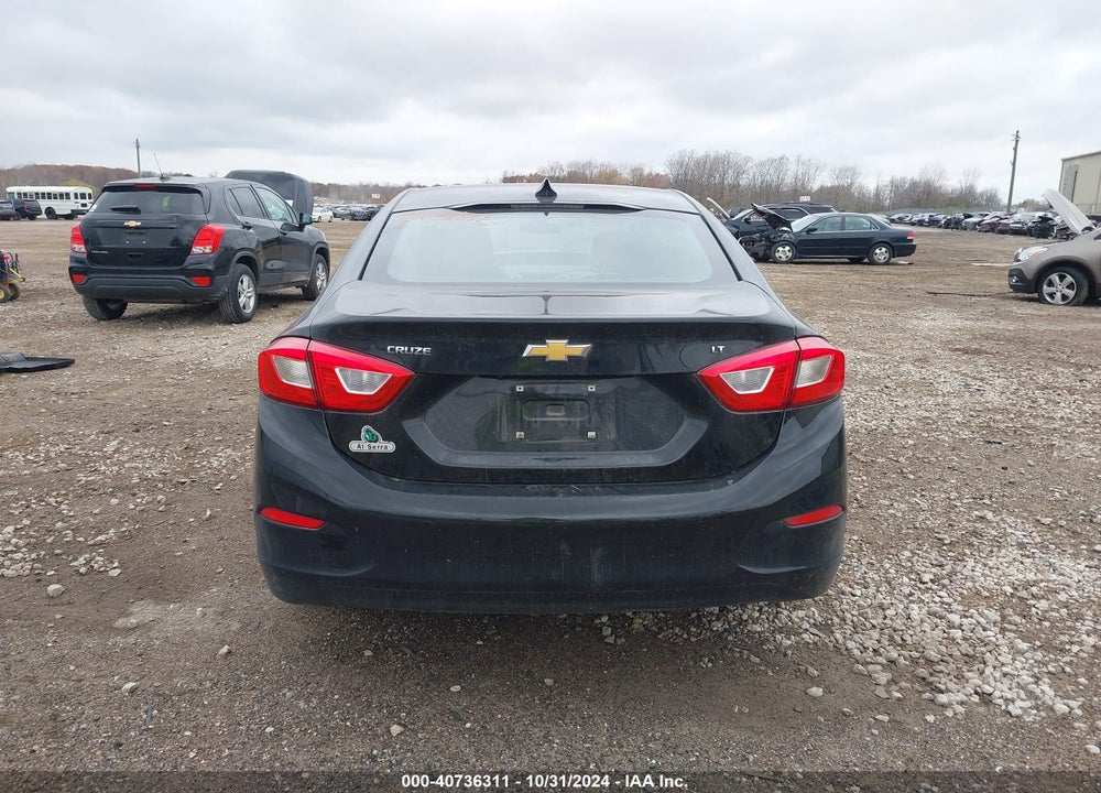 2018 CHEVROLET CRUZE LT AUTO VIN: 1G1BE5SM4J7180592
