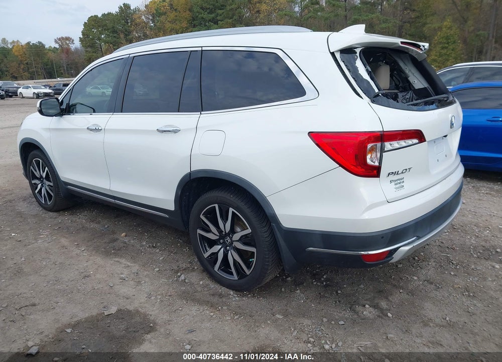 2020 HONDA PILOT 2WD TOURING 7 PASSENGER VIN: 5FNYF5H63LB001074