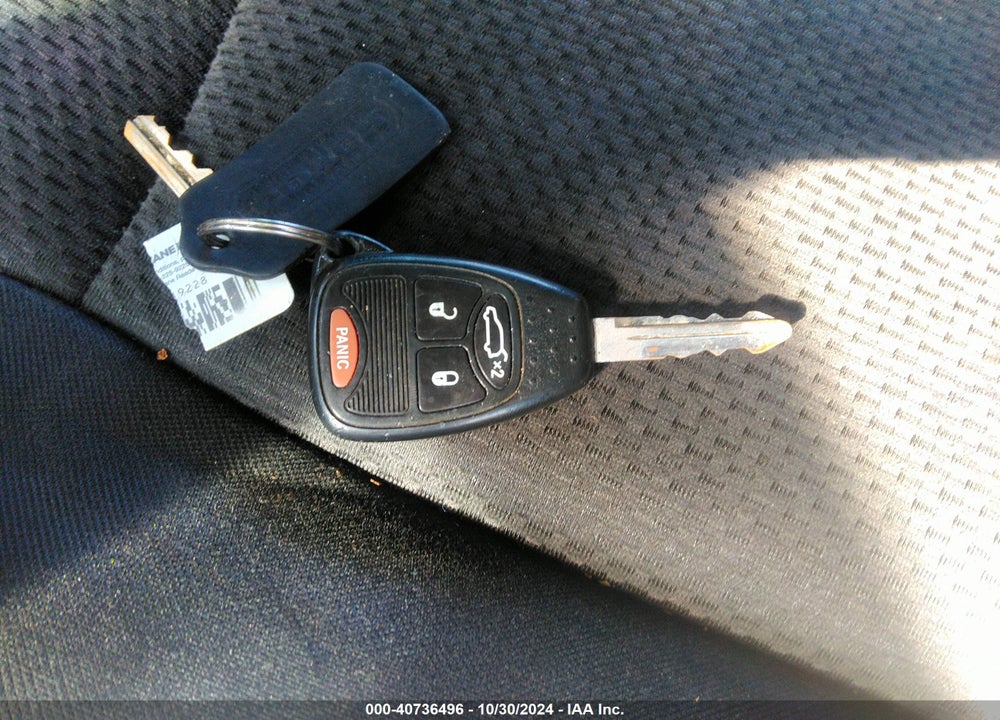 2011 CHRYSLER 200 LX VIN: 1C3BC4FB9BN585610
