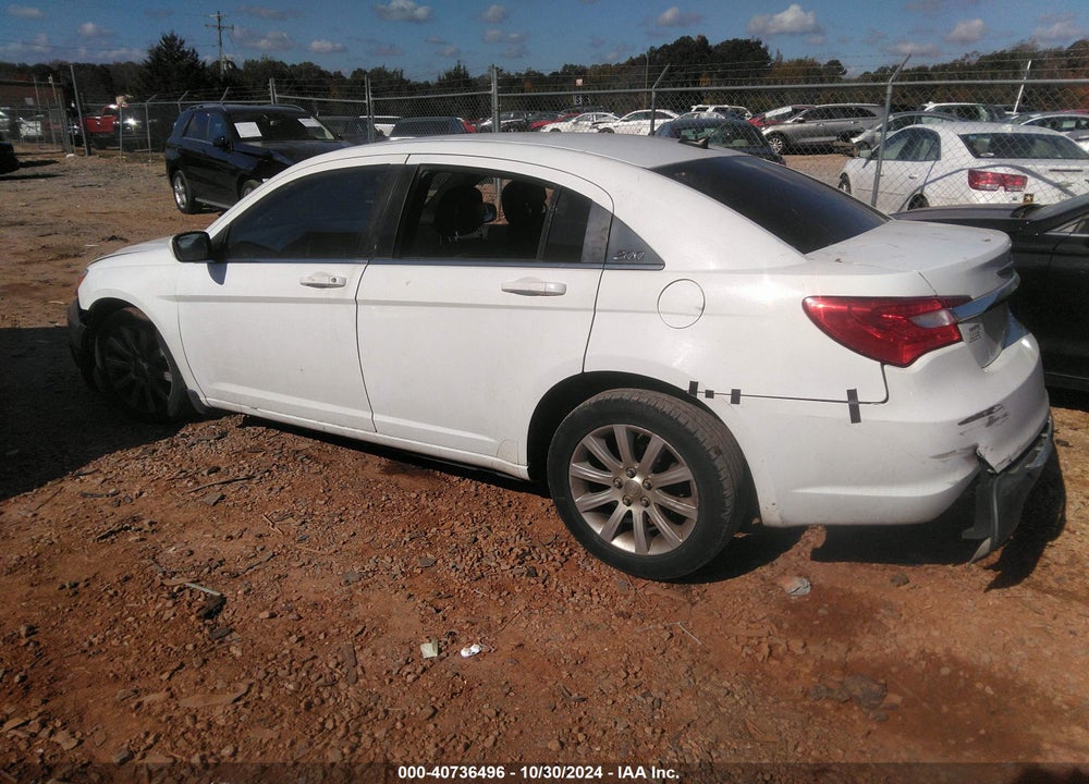 2011 CHRYSLER 200 LX VIN: 1C3BC4FB9BN585610