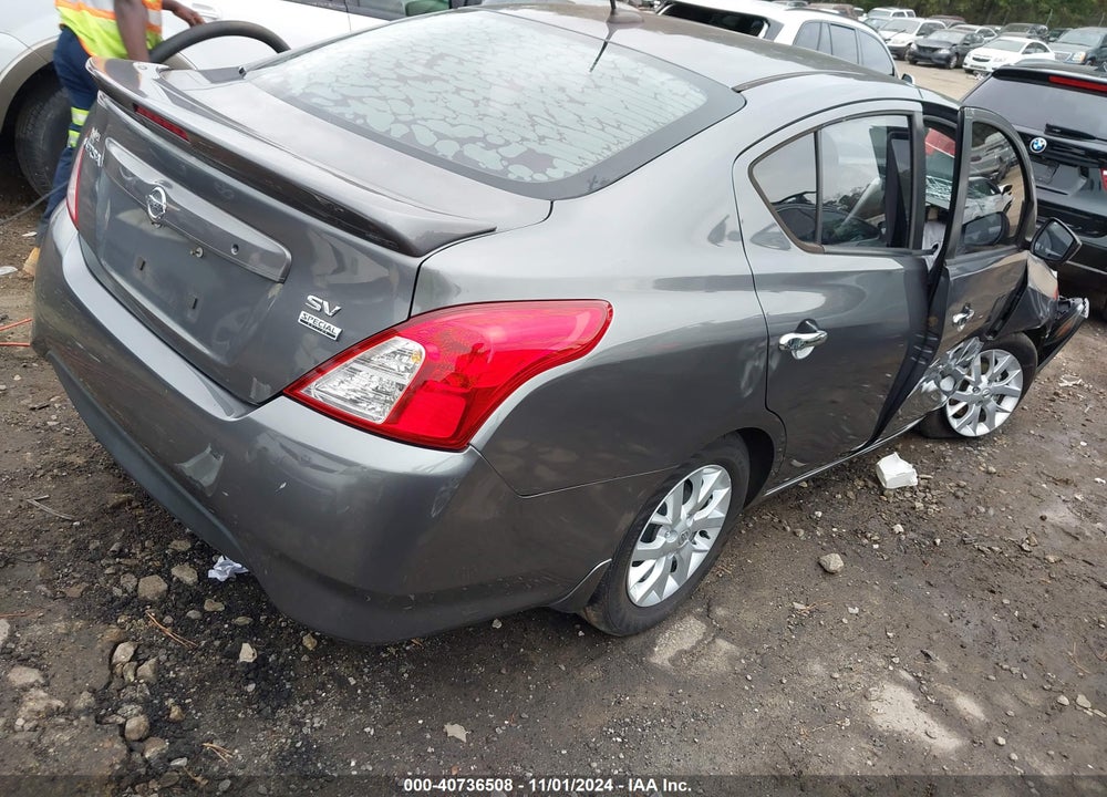 2018 NISSAN VERSA 1.6 SV VIN: 3N1CN7APXJL822380