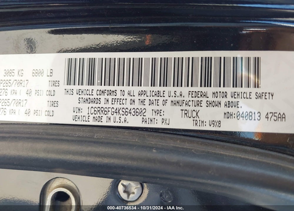 2019 RAM 1500 CLASSIC VIN: 1C6RR6FG4KS643602