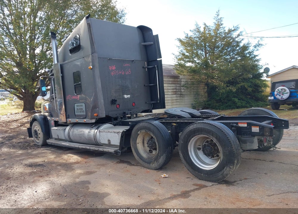 2004 FREIGHTLINER CORONADO 132 VIN: 1FUJCRAV34PM19928