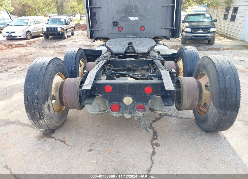 2004 FREIGHTLINER CORONADO 132 VIN: 1FUJCRAV34PM19928