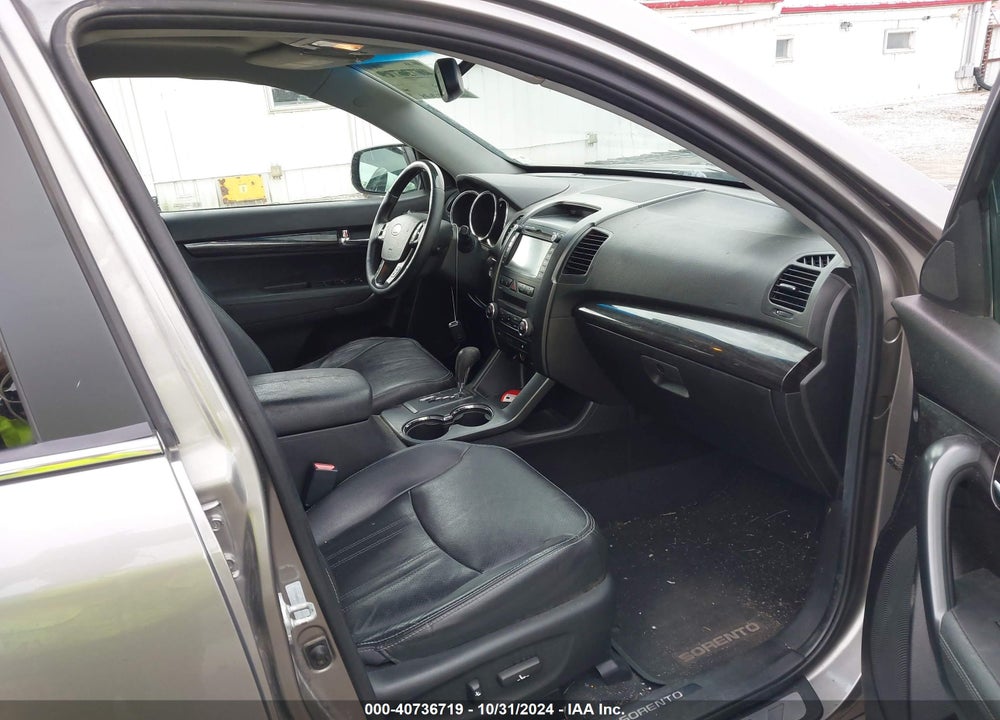 2012 KIA SORENTO SX V6 VIN: 5XYKWDA24CG243145
