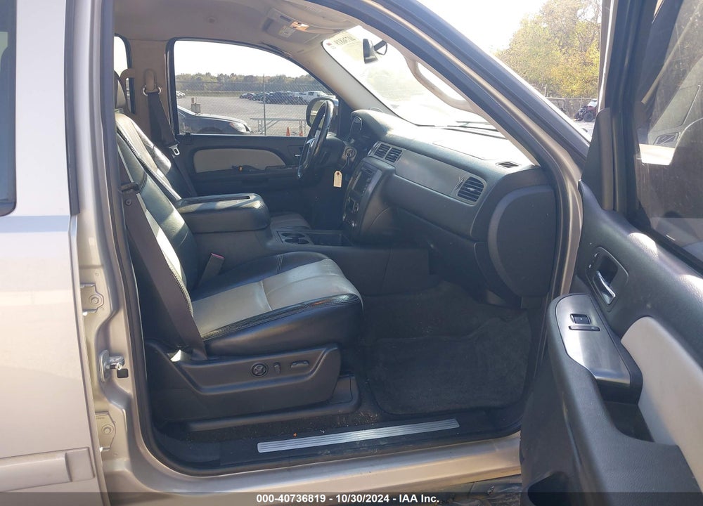 2007 CHEVROLET SUBURBAN 1500 LT VIN: 3GNFK16357G211171