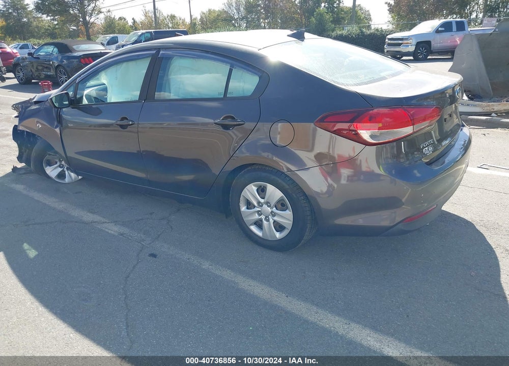 2017 KIA FORTE VIN: 3KPFK4A76HE139768