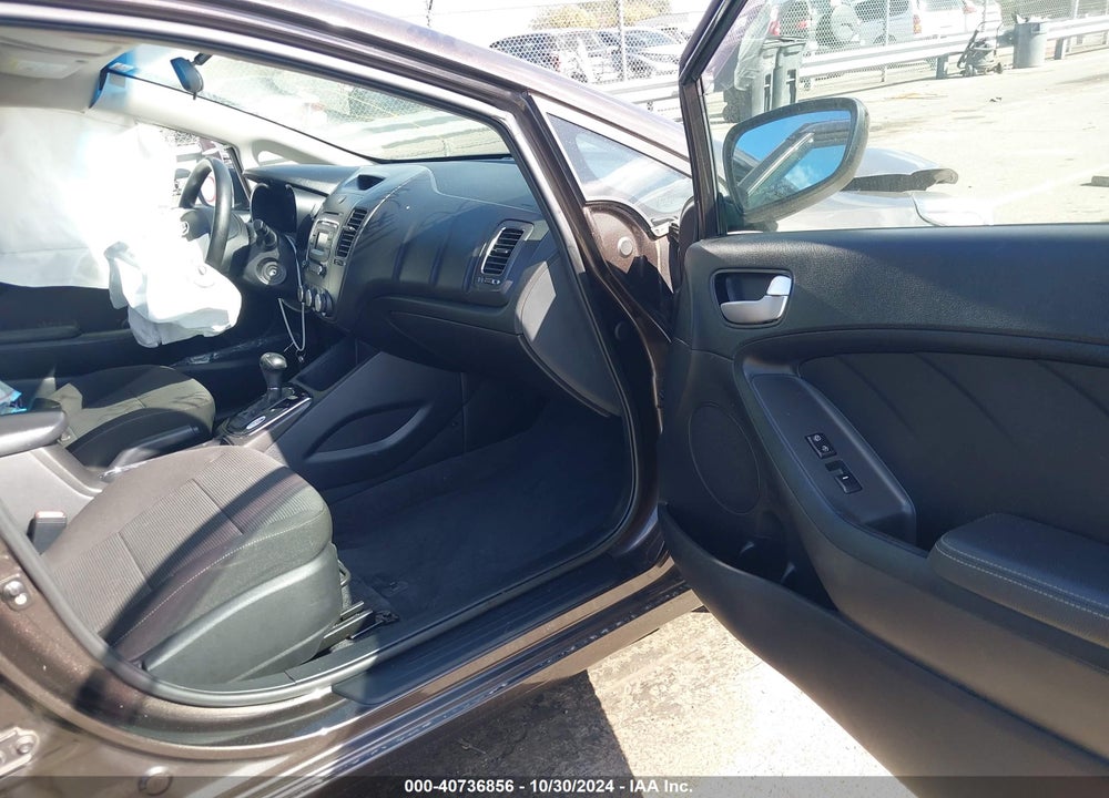 2017 KIA FORTE VIN: 3KPFK4A76HE139768